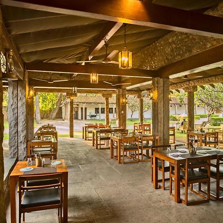 Heritage Madurai Exterior foto The restaurant at the hotel